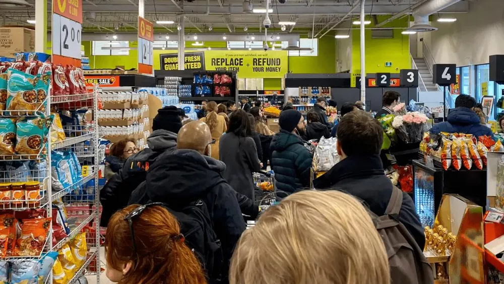 «Заморозить» цены на продукты могут в России на Новый год «Заморозить» цены на продукты могут в России на Новый год