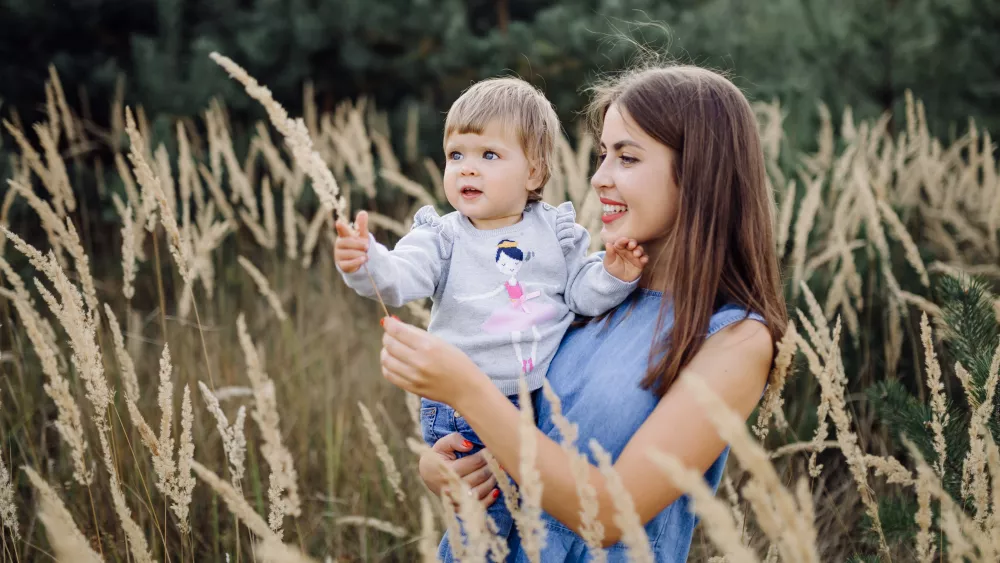 Россиянок с детьми до трех лет будут принимать на работу без испытательного срока