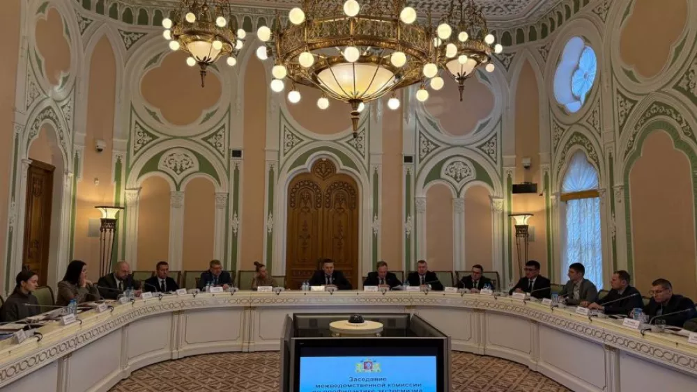 Власти Свердловской области обсудили меры по борьбе с незаконной миграцией и межрелигиозными конфликтами Власти Свердловской области обсудили меры по борьбе с незаконной миграцией и межрелигиозными конфликтами