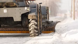 Коммунальщики Екатеринбурга вывезли за выходные 21,5 тысячи тонн снега Коммунальщики Екатеринбурга вывезли за выходные 21,5 тысячи тонн снега