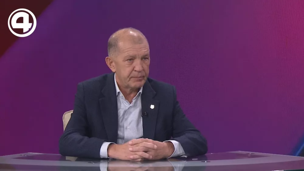 ФК «Урал» сделал ставку на молодость: Василий Березуцкий возглавил команду в борьбе за выход в Премьер-лигу ФК «Урал» сделал ставку на молодость: Василий Березуцкий возглавил команду в борьбе за выход в Премьер-лигу