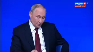 Путин заявил, что трудится больше, чем положено по трудовому законодательству