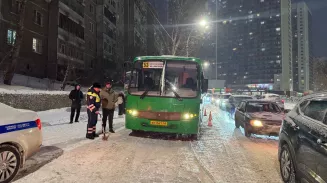 Школьник попал под колёса автобуса в Екатеринбурге