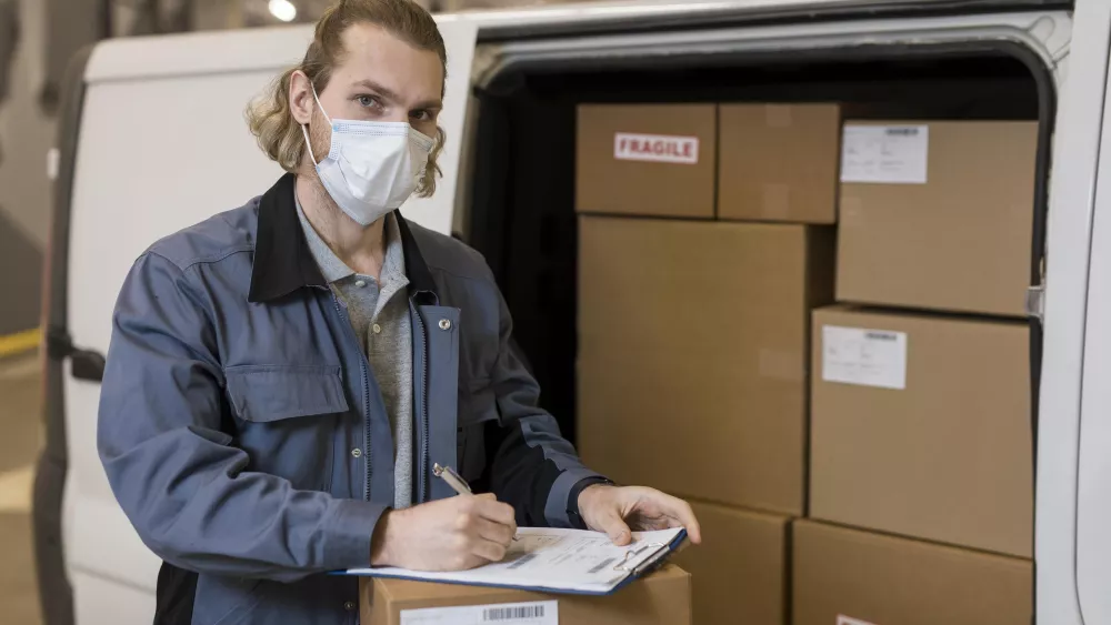 В Екатеринбург доставили 2,7 млн энтомофагов