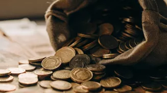 Компенсации за задержку зарплаты предложили увеличить в пять раз в России