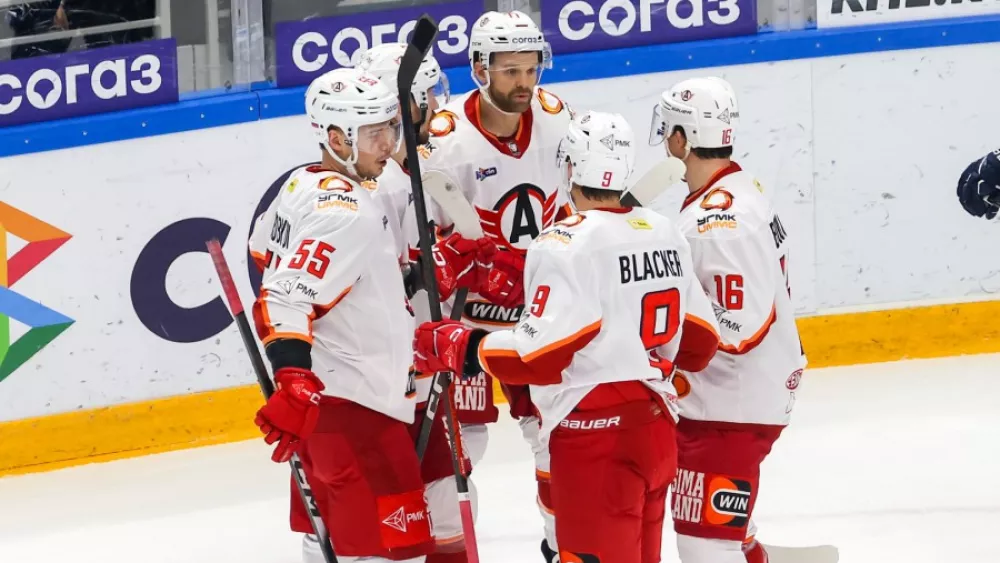 ХК «Автомобилист» проведёт последний матч уходящего года против «Лады»