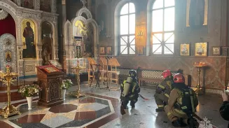 Пожарные провели учения по безопасности в храме перед Рождеством