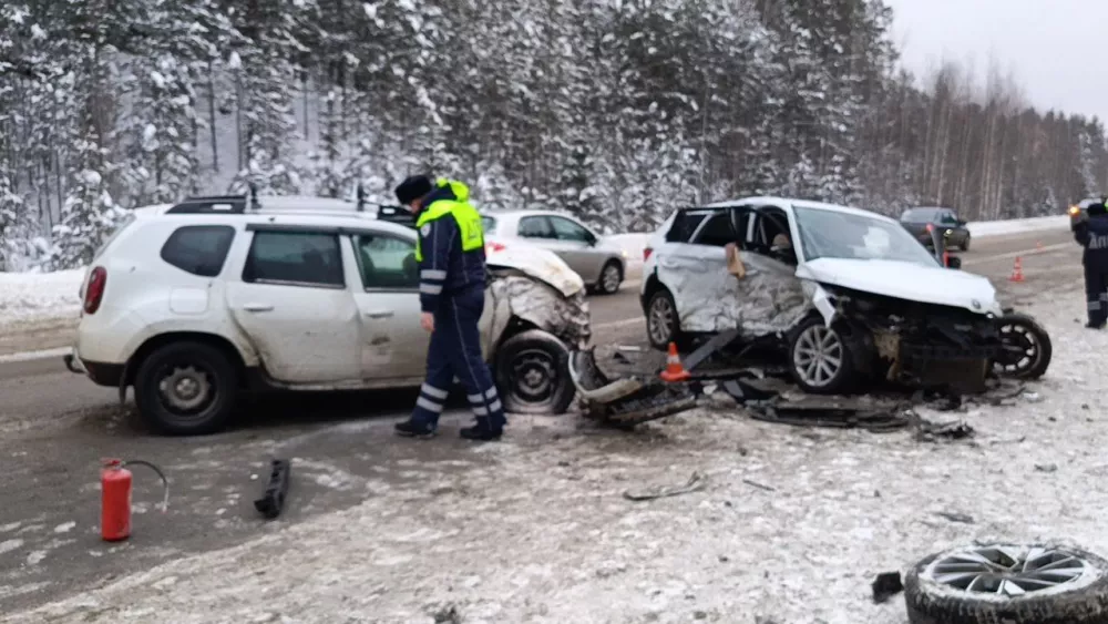 «Ловушка на трассе»: снежные накаты обнаружили на месте аварии с тремя пострадавшими