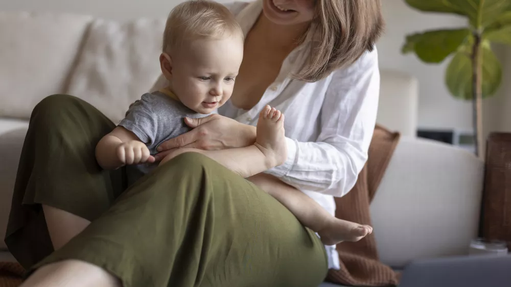 Право на декрет с первого дня беременности предложили закрепить в Госдуме