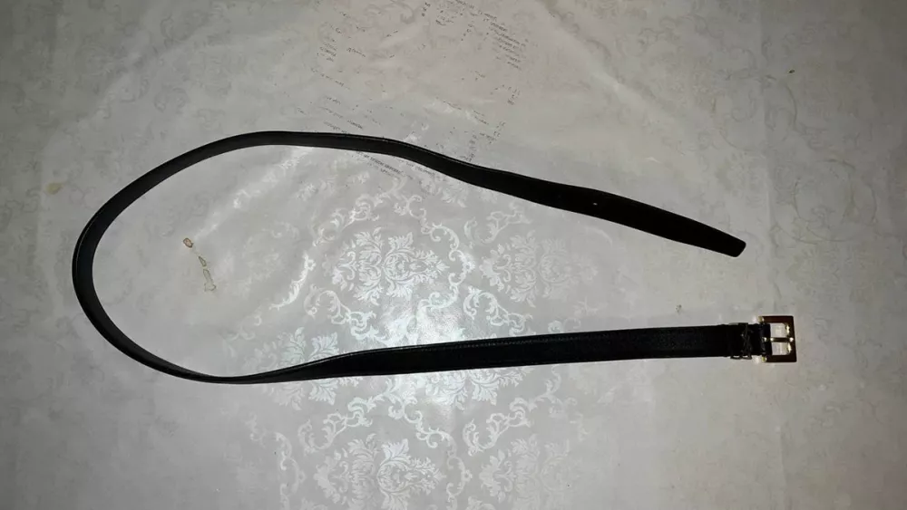 В аэропорту Кольцово уборщица похитила забытый пассажиркой ремень