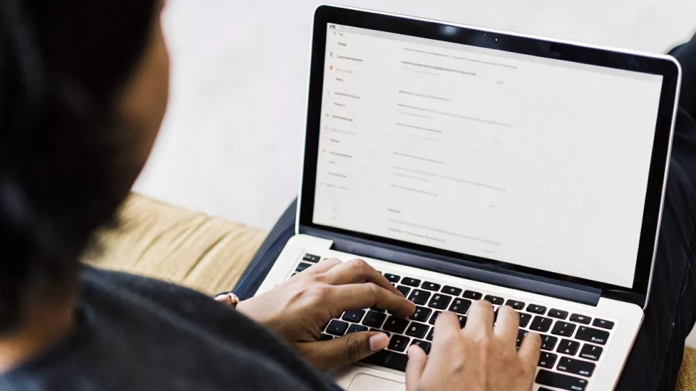 Онлайн-сервисам запретят автоматически списывать деньги за подписки без явного согласия пользователей