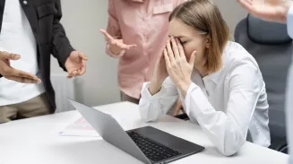 Кнут или пряник? 40% россиян лучше работают для себя, а не для похвалы