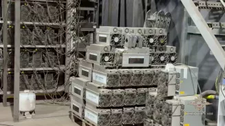 Украли электричества на миллиард рублей: на Среднем Урале накрыли майнинговую ферму Украли электричества на миллиард рублей: на Среднем Урале накрыли майнинговую ферму