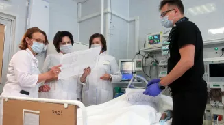 Врачи СОКБ №1 спасли молодого пациента с бронзовой кожей