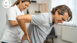Инструктор ЛФК объяснил, почему болит спина в 30 лет