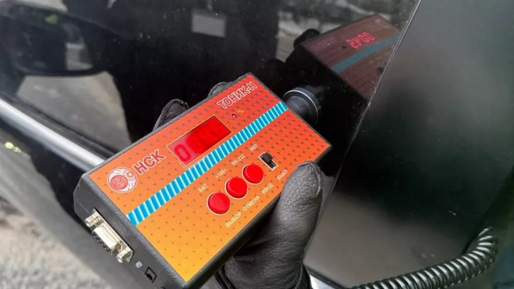 Екатеринбуржца арестовали на десять суток за отказ снимать тонировку