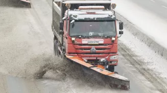 Из Екатеринбурга за сутки вывезли более 12 тысяч тонн снега Из Екатеринбурга за сутки вывезли более 12 тысяч тонн снега