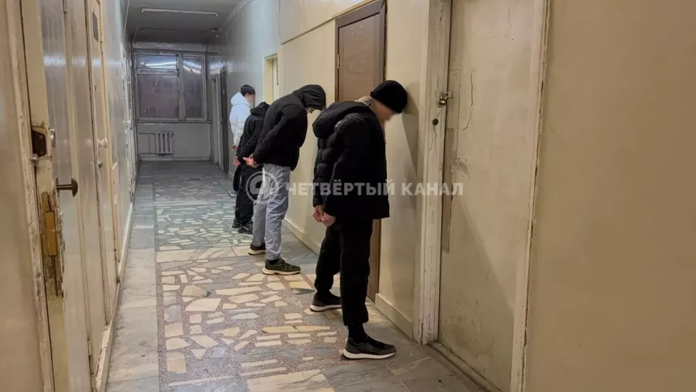 Задержали при попытке вскрыть клинику: в Екатеринбурге поймали подозреваемых в серии краж Задержали при попытке вскрыть клинику: в Екатеринбурге поймали подозреваемых в серии краж