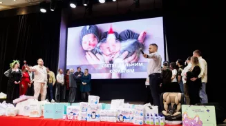 Врачи Екатеринбурга провели караоке-колыбельные для будущих родителей