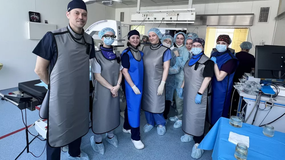 В Екатеринбурге врачи за час вернули пациенту возможность есть твёрдую пищу