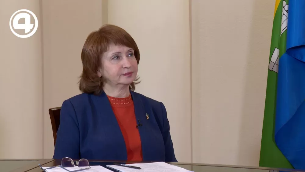 Надо ли убирать скамейки из центра, чтобы город стал чище и спокойнее – ответили в Администрации Екатеринбурга