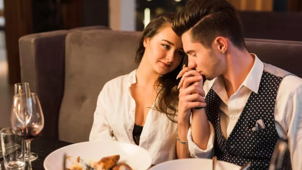 Премию за свидание предложили ввести в России Премию за свидание предложили ввести в России