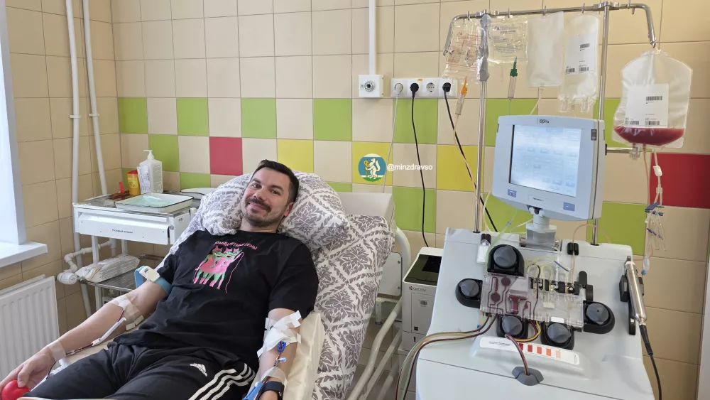 Донор прилетел из Казахстана в Екатеринбург, чтобы спасти ребёнка