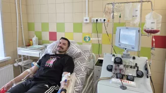 Донор прилетел из Казахстана в Екатеринбург, чтобы спасти ребёнка Донор прилетел из Казахстана в Екатеринбург, чтобы спасти ребёнка