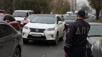 ГАИ Екатеринбурга выявляет нарушения правил парковки и напоминает о штрафах