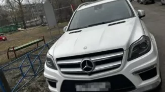 Должник нашёл 1,2 млн рублей после ареста приставами его Mercedes