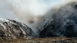 Свалка опять горит