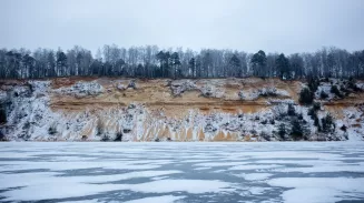 Как помочь человеку, провалившемуся под лёд?