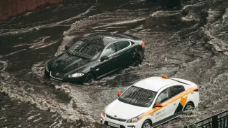 Город плывет во льдах Город плывет во льдах