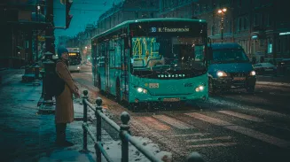 Получил травму при посадке в автобус Получил травму при посадке в автобус