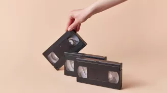 VHS кассеты снова в моде