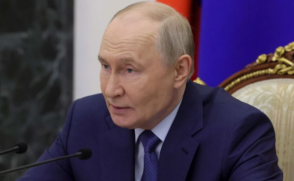 Путин поручил ФСБ обеспечить работу «Госуслуг» и платежей при сбоях интернета Путин поручил ФСБ обеспечить работу «Госуслуг» и платежей при сбоях интернета