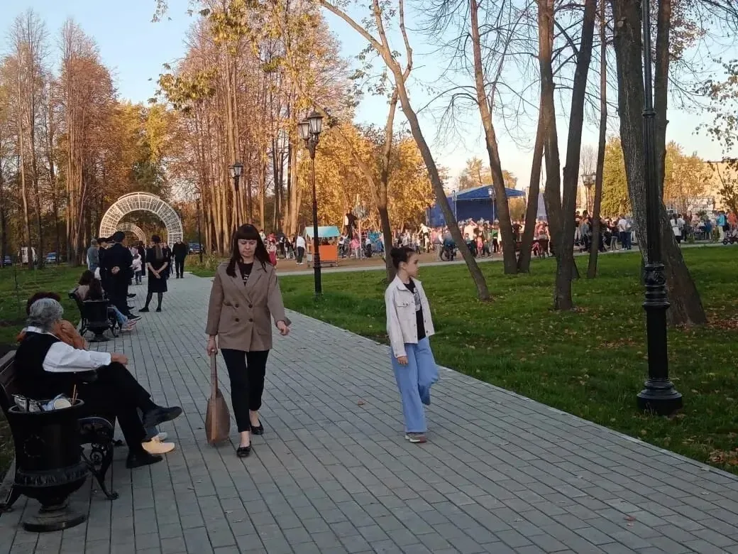 Новая Ляля преображается: детский автогородок, обновлённая площадь и благоустроенный пруд Новая Ляля преображается: детский автогородок, обновлённая площадь и благоустроенный пруд