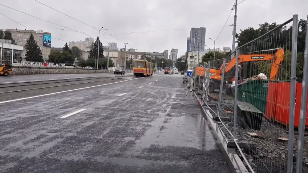 Мост на Куйбышева открыли на две недели раньше срока Мост на Куйбышева открыли на две недели раньше срока