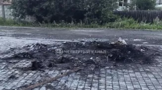 Появилось видео пожара после взрыва Mercedes в Большом Истоке