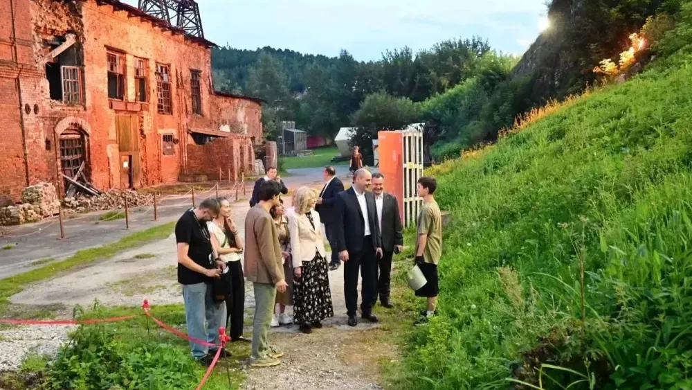 Больше 100 тысяч гостей приезжают на старинный завод в Сысерти
