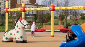 Дымковские игрушки стали частью детской площадки в Академическом Дымковские игрушки стали частью детской площадки в Академическом