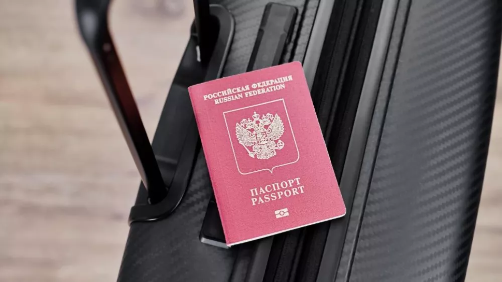 С 2027 года в загранпаспорта перестанут вписывать данные о детях